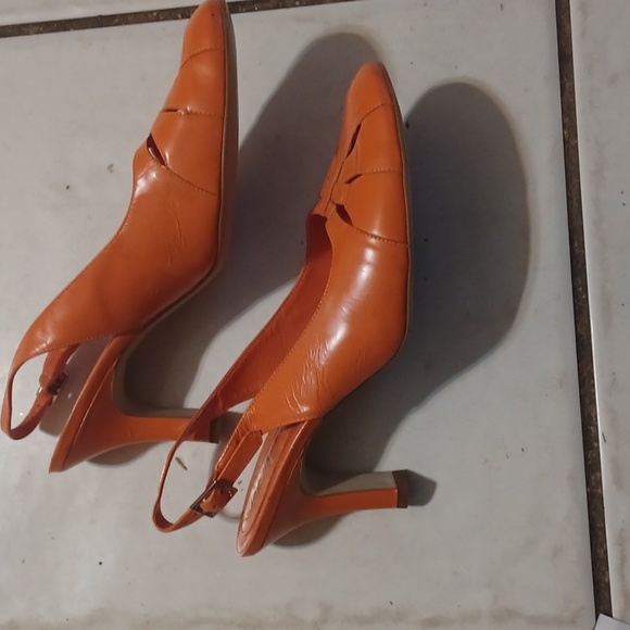 Shoes - Picture 2 of 4